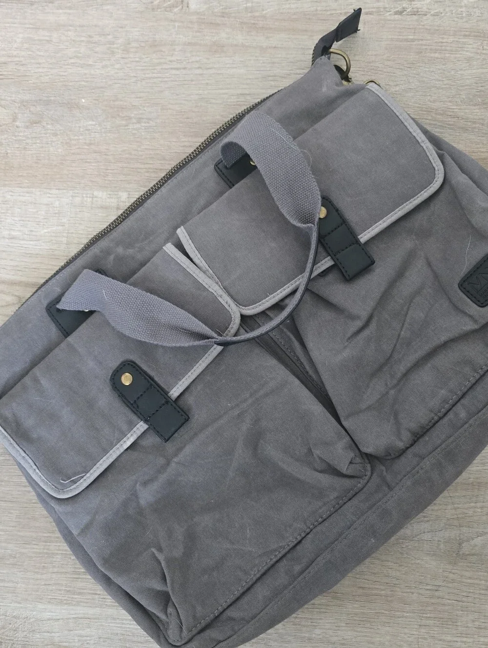 Marc New York Fairfield Messenger Bag